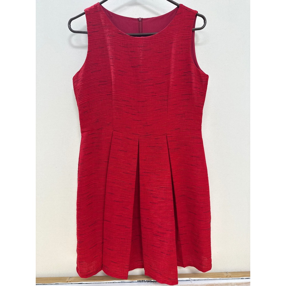 Red Textured Sleeveless Fit and Flare Pleated Skirt Dress Round Neck